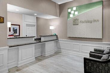 هتل Holiday Inn Savannah Historic District, An Ihg
