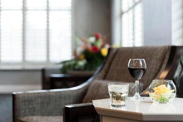 هتل Holiday Inn Savannah Historic District, An Ihg