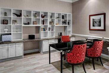 هتل Holiday Inn Savannah Historic District, An Ihg