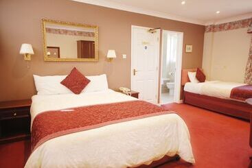 هتل Marlborough House   Guest House
