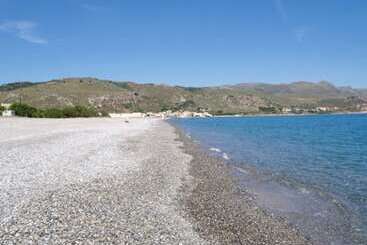 هتل Mrs Chryssana Beach
