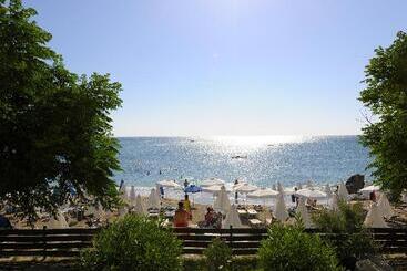هتل Porto Angeli