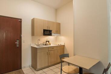 هتل Red Roof Inn Panama City
