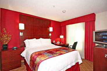 هتل Residence Inn By Marriott Greensboro Airport
