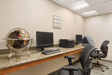 هتل Residence Inn By Marriott Newport Middletown