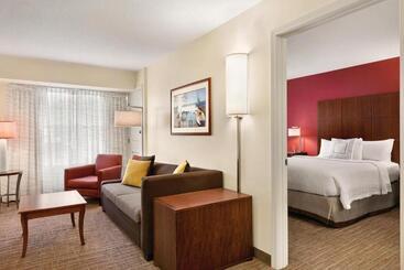 هتل Residence Inn By Marriott Newport Middletown