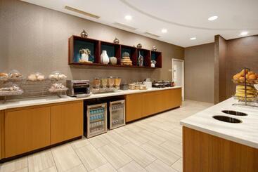 هتل Springhill Suites Erie