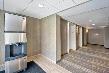 هتل Springhill Suites Erie
