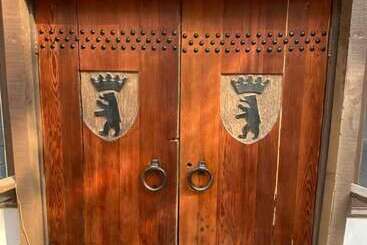هتل The Mammoth Inn