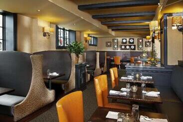 هتل Tryp By Wyndham Savannah