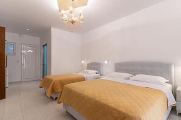 هتل Villa Basil