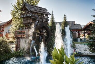 Icicle Village Resort