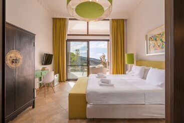 Salvator Villas & Spa