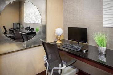 Springhill Suites By Marriott Modesto