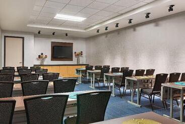 酒店 Aloft Denver Airport At Gateway Park