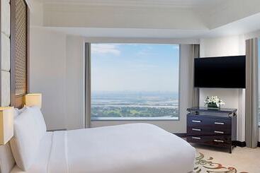 هتل Conrad Dubai