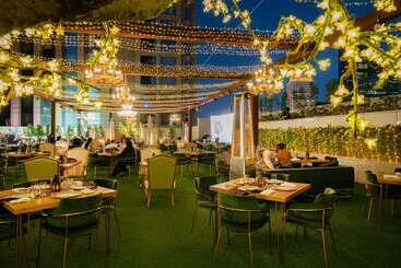 هتل Conrad Dubai