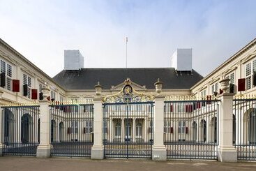 هتل Holiday Inn Express The Hague   Parliament, An Ihg