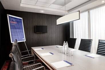هتل Holiday Inn Express The Hague   Parliament, An Ihg