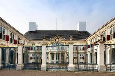 هتل Holiday Inn Express The Hague   Parliament, An Ihg