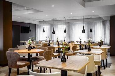 هتل Holiday Inn Express The Hague   Parliament, An Ihg