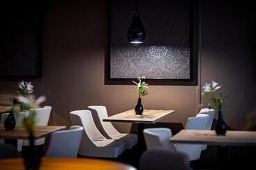 هتل Holiday Inn Express The Hague   Parliament, An Ihg