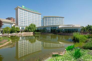 هتل Holiday Inn Nanyang By Ihg