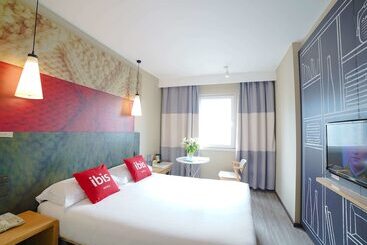 هتل Ibis Chengdu Kehua
