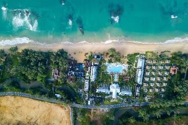 هتل Natai Beach Resort