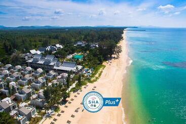 هتل Natai Beach Resort
