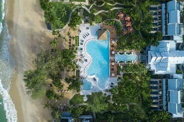 هتل Natai Beach Resort
