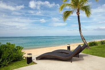 هتل Natai Beach Resort
