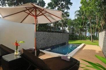 هتل Natai Beach Resort