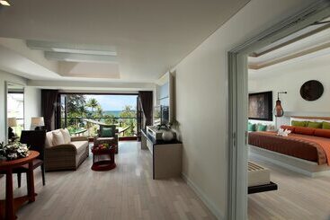 هتل Natai Beach Resort