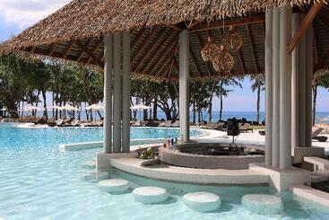 هتل Natai Beach Resort