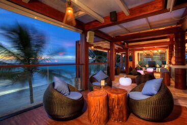 هتل Natai Beach Resort