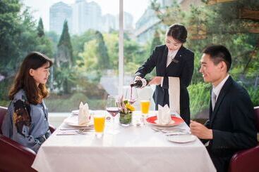 酒店 Pullman Linyi Lushang