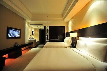 هتل Renaissance Guiyang