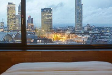 هتل Scandic Frankfurt Museumsufer