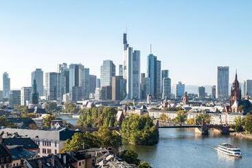 هتل Scandic Frankfurt Museumsufer