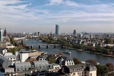 هتل Scandic Frankfurt Museumsufer