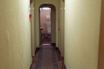 پانسیون Pensao Residencial Flor Dos Cavaleiros