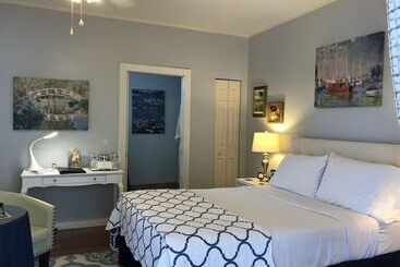 Sabal Palm House Bed And Breakfast