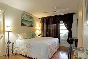 Sabal Palm House Bed And Breakfast