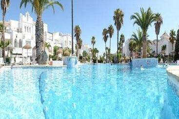 Apartamentos Golf Center