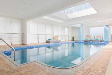 Al Hail Waves Hotel Managed By Centara