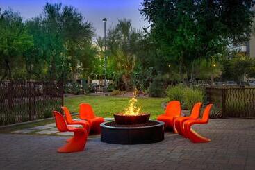 ホテル Aloft Tempe