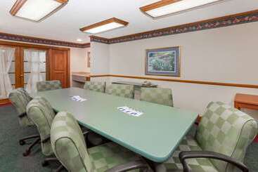 هتل Baymont By Wyndham Decatur