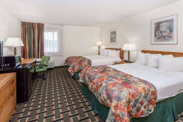 هتل Baymont By Wyndham Decatur