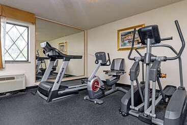 هتل Baymont By Wyndham Decatur